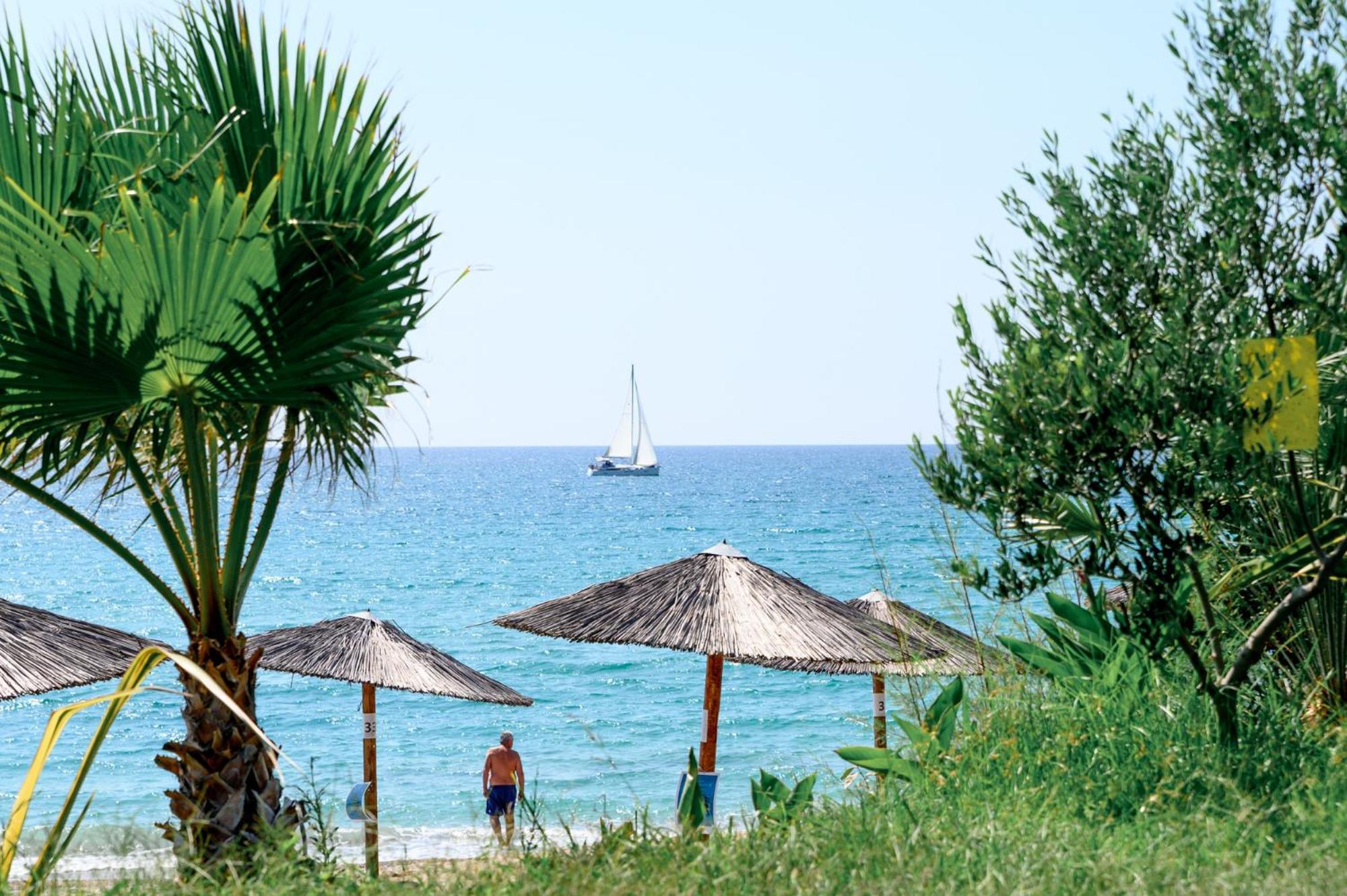 Poseidon Beach Hotel Kastrosikiá Exterior foto
