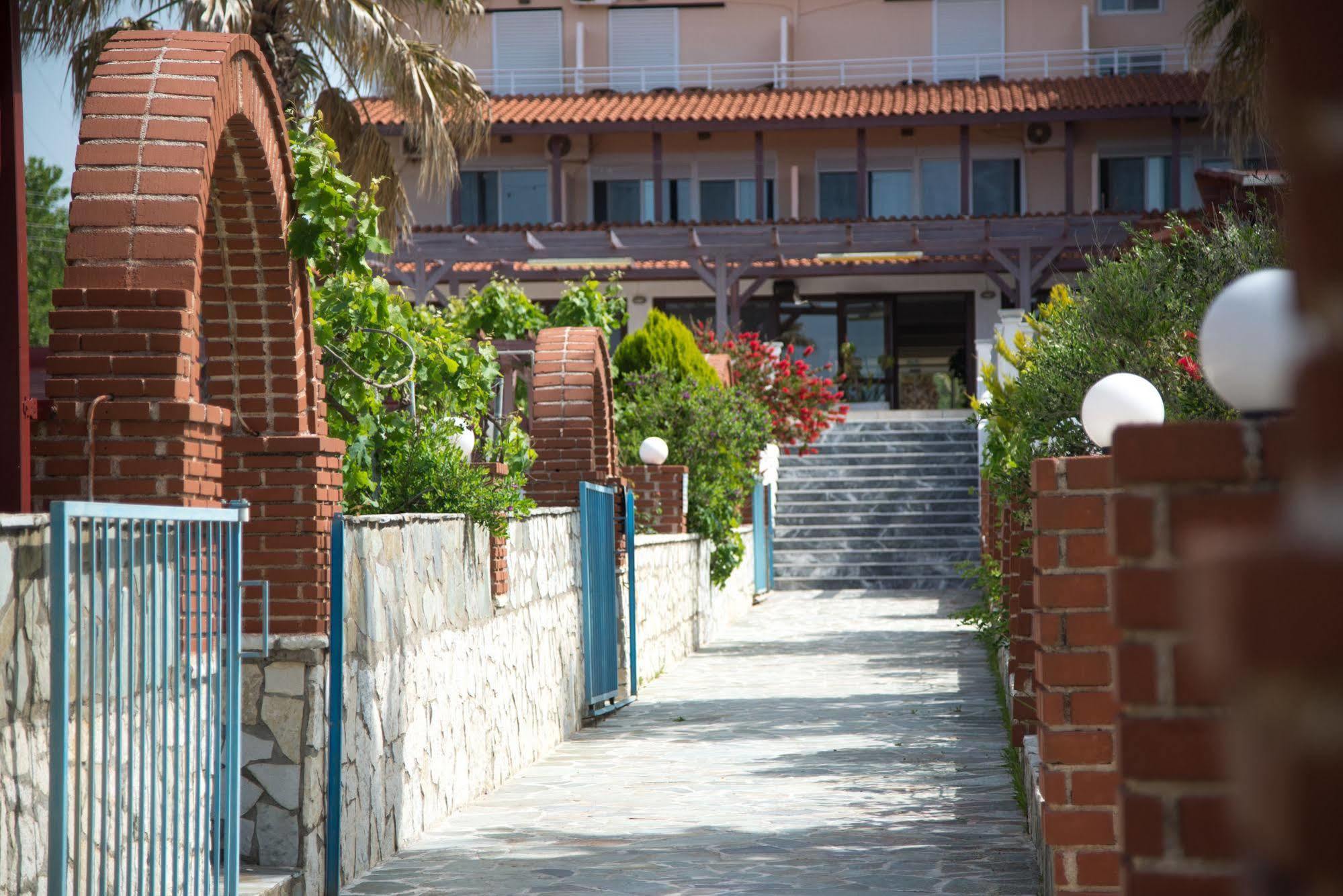 Poseidon Beach Hotel Kastrosikiá Exterior foto